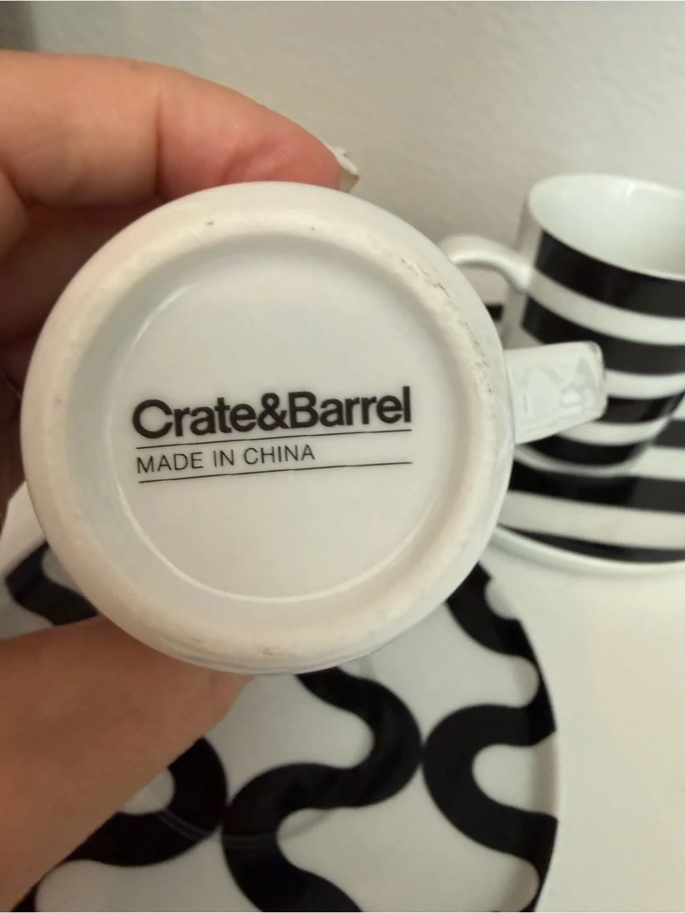 VTG Crate & Barrel Geometric Black White Espresso Cups Saucers Set